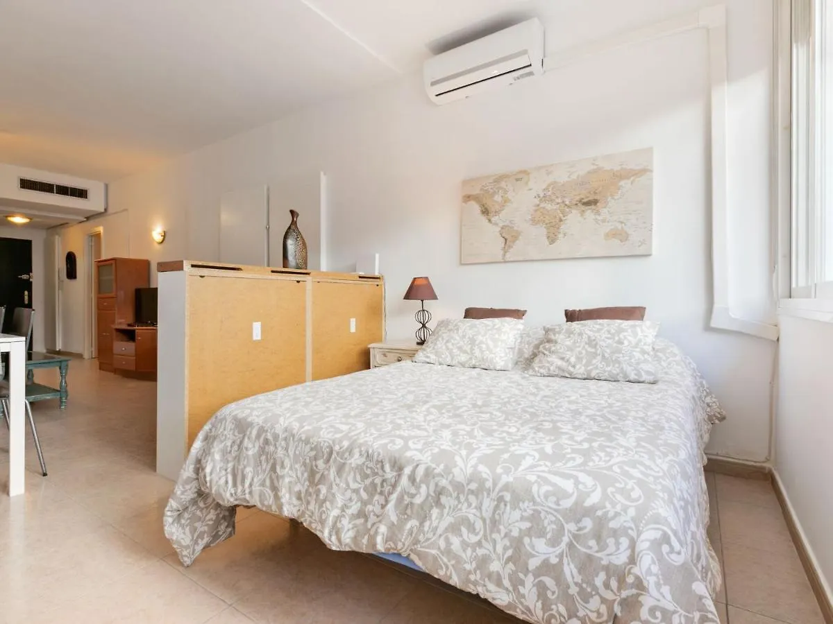 Pleasant Holiday Home In Torremolinos With Beach Nearby 0*,  스페인